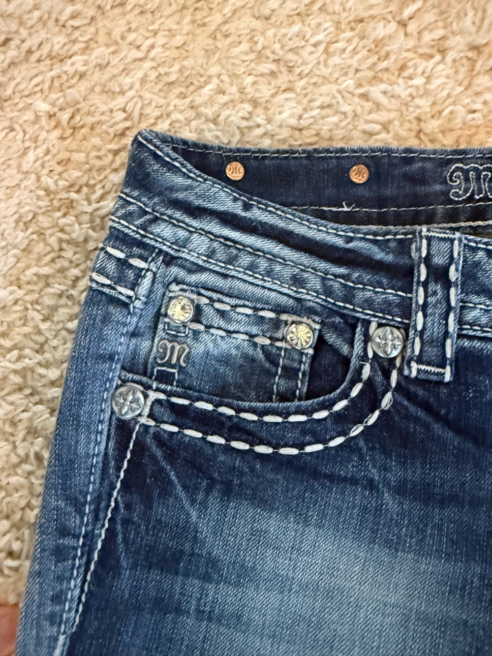 Miss Me Easy Cropped Jeans Size 27 - Picture 4 of 6